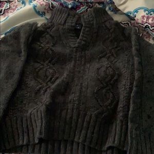 Gap sweater